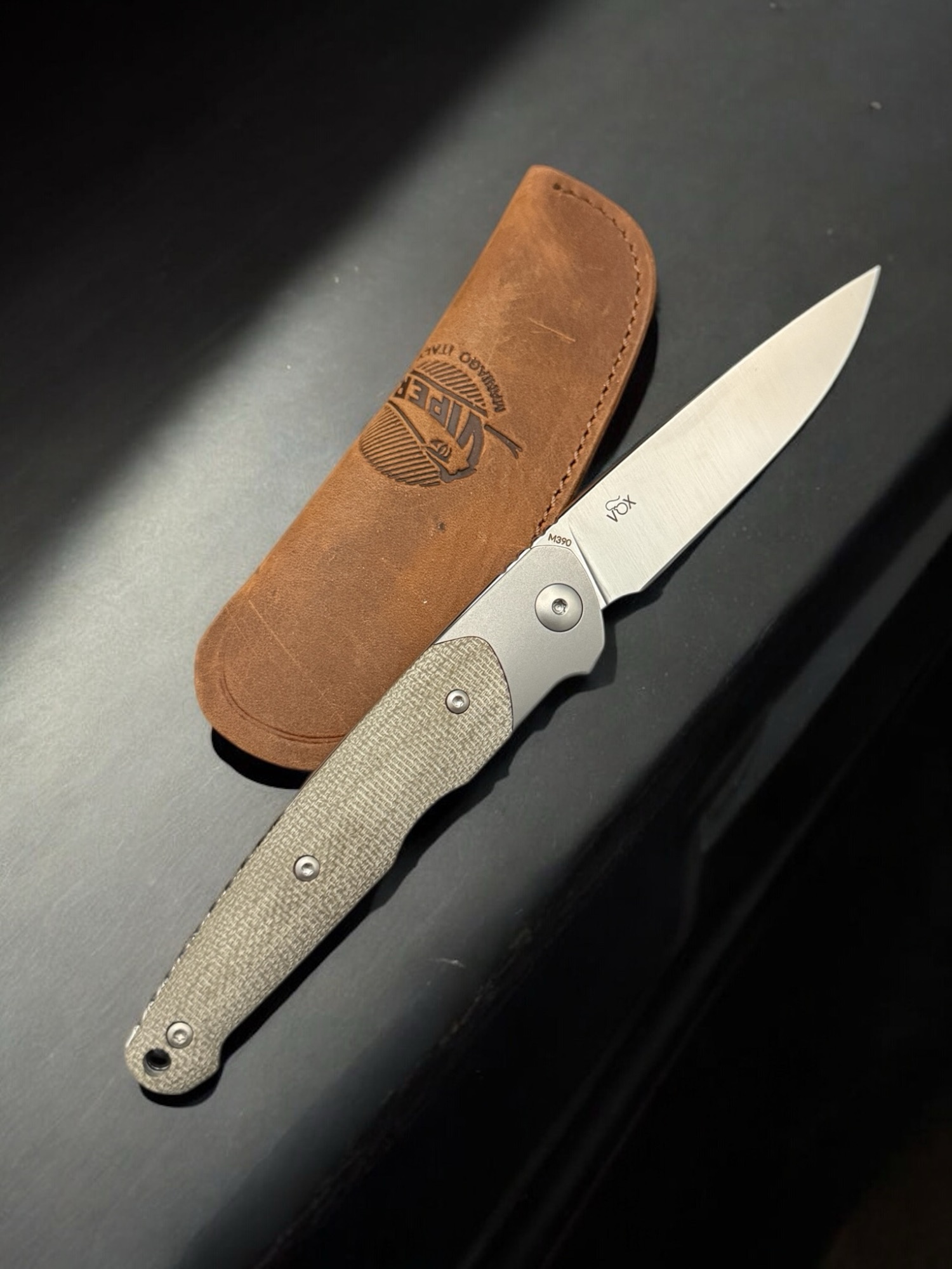 Viper | KEY 2/CV | Satin M390, Green Canvas Micarta - Designed by Jesper Voxnaes – Bild 3