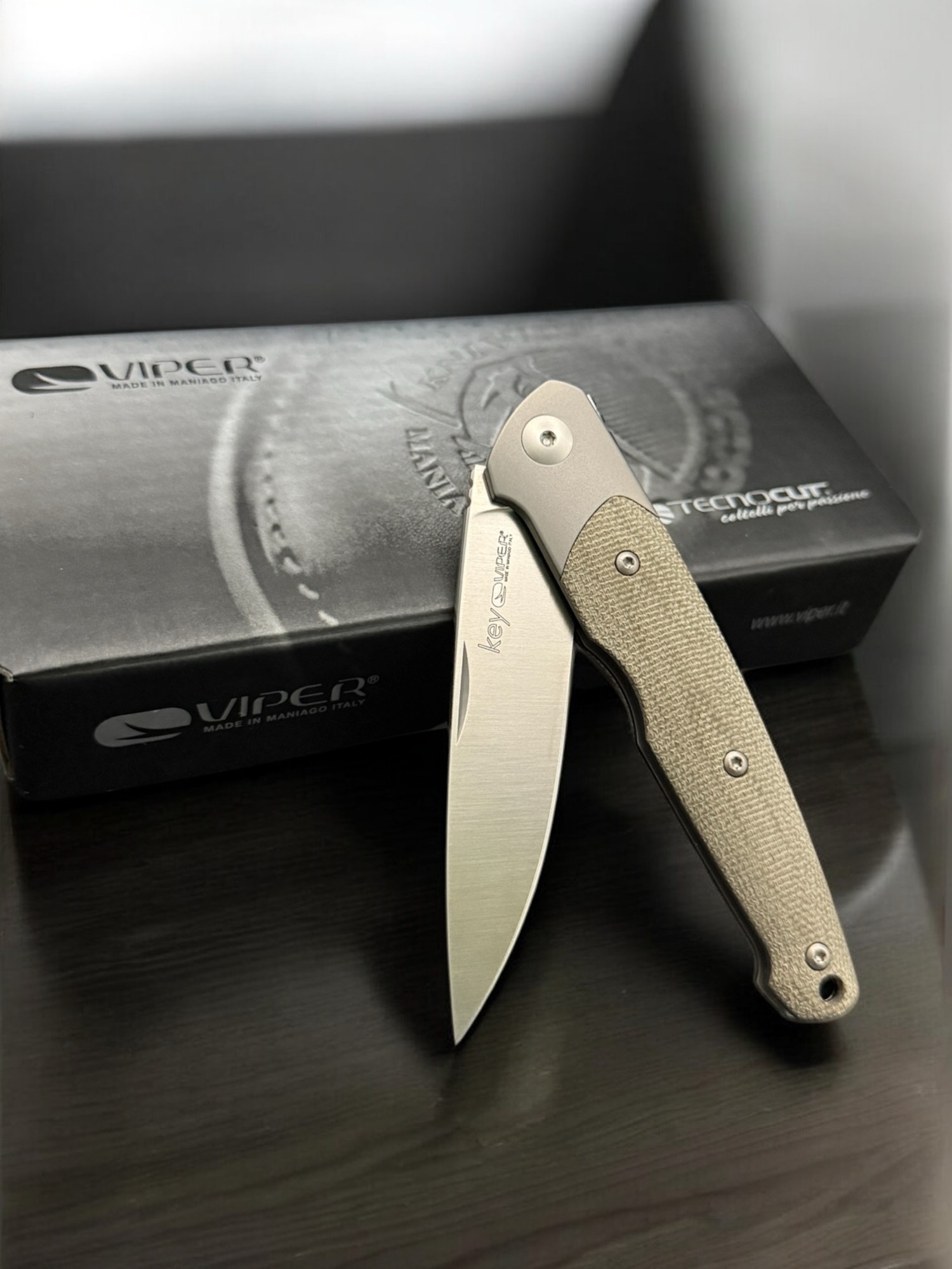 Viper | KEY 2/CV | Satin M390, Green Canvas Micarta - Designed by Jesper Voxnaes – Bild 4